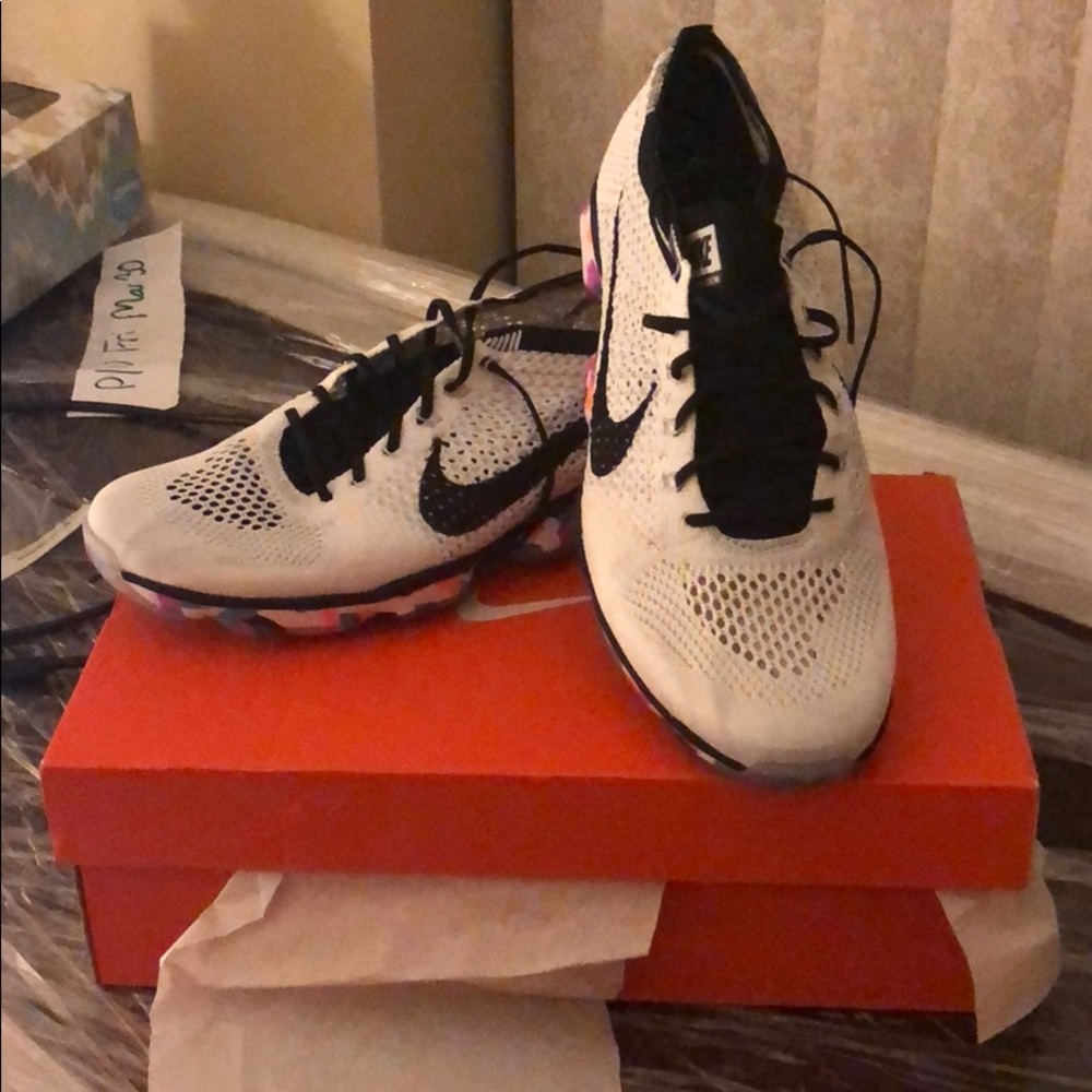 Brand new women’s Nike running shoes. Super light!